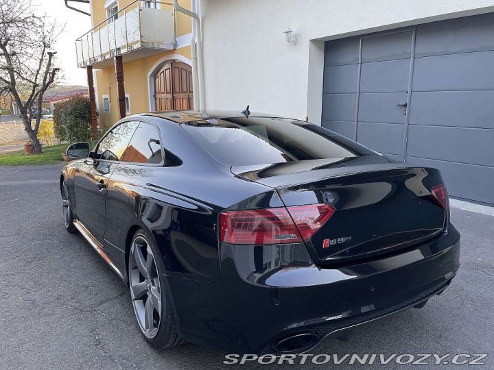 Audi RS5 2012