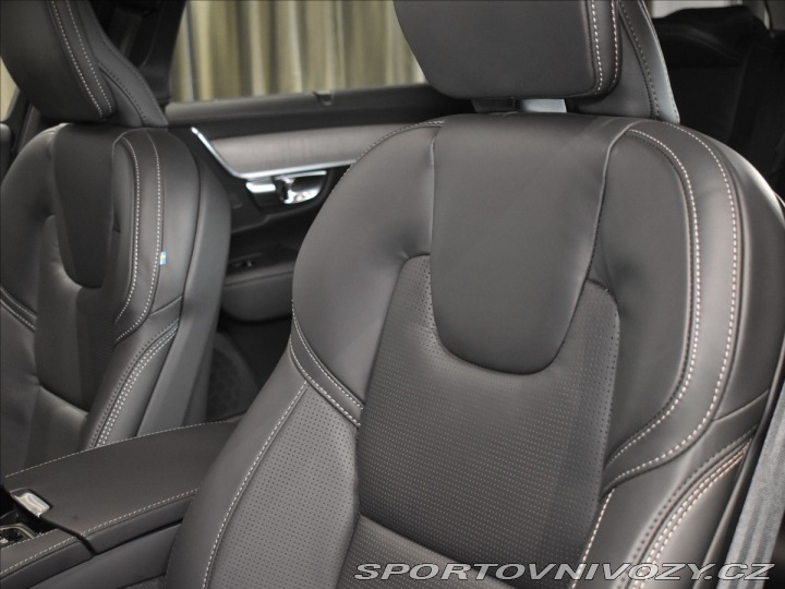 Volvo V90 2,0 Plus Dark T6 Plug-in 2025