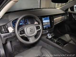 Volvo V90 2,0 Plus Dark T6 Plug-in 2025