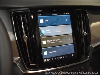 Volvo V90 2,0 Plus Dark T6 Plug-in 2025