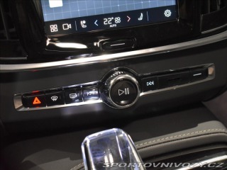 Volvo V90 2,0 Plus Dark T6 Plug-in 2025