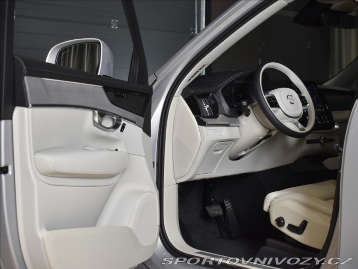Volvo Ostatní modely XC90 2,0 T8 AWD Plus Bright 2025