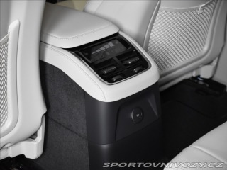 Volvo Ostatní modely XC90 2,0 T8 AWD Plus Bright 2025