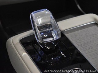 Volvo Ostatní modely XC90 2,0 T8 AWD Plus Bright 2025