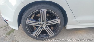 Volkswagen Golf 2,0 7 r 221kw 2015