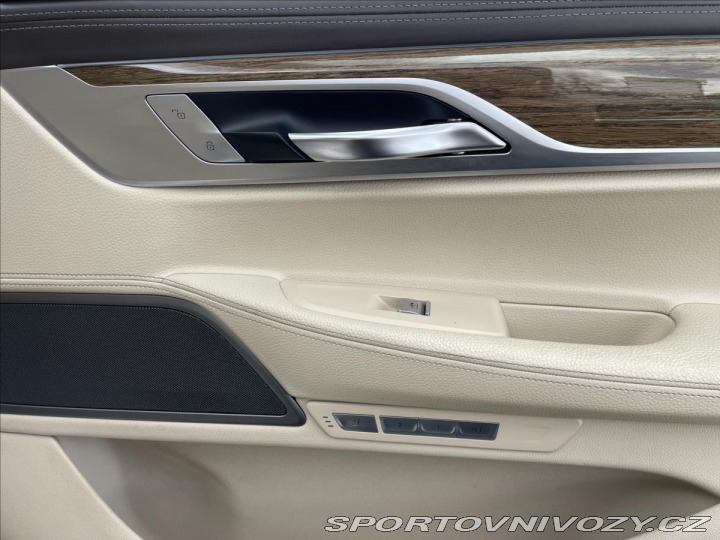BMW 7 4,4 750i xDrive Laser*Sof 2016