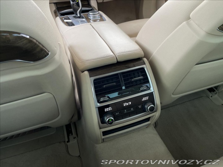 BMW 7 4,4 750i xDrive Laser*Sof 2016