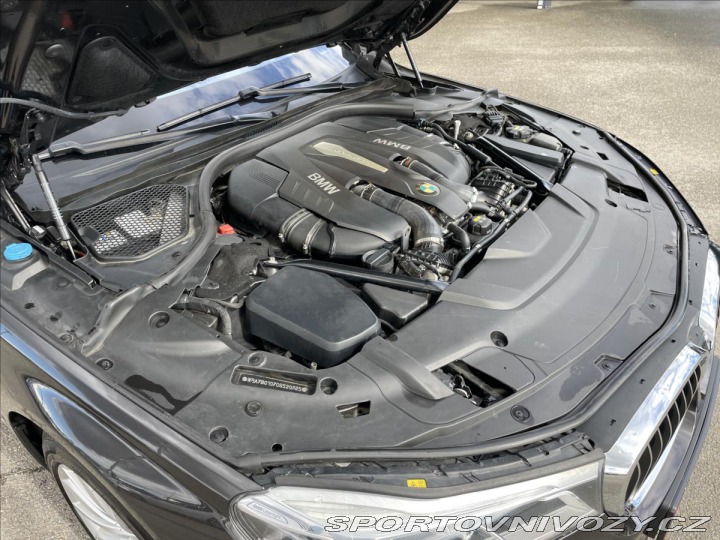 BMW 7 4,4 750i xDrive REZERVACE 2016