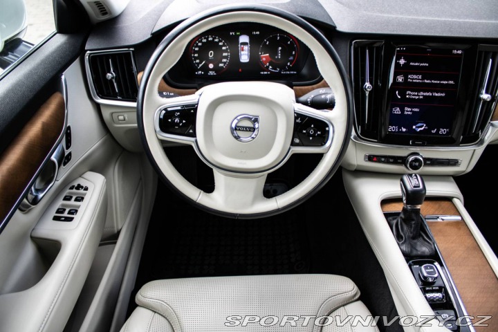 Volvo S90 D5 2.0L Drive-E Inscript 2017