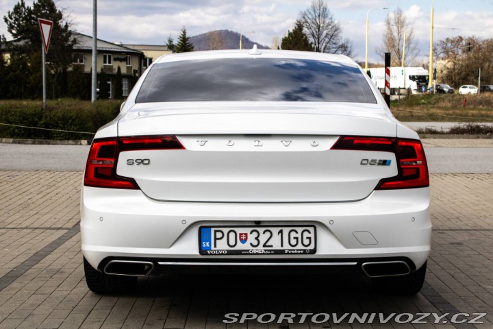 Volvo S90 D5 2.0L Drive-E Inscript 2017