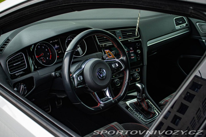 Volkswagen Golf 2.0 TSI BMT GTI DSG ZÁRU 2018