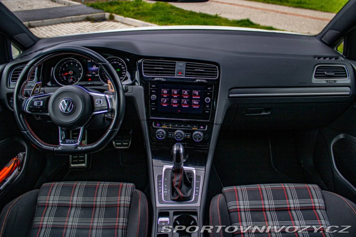 Volkswagen Golf 2.0 TSI BMT GTI DSG ZÁRU 2018