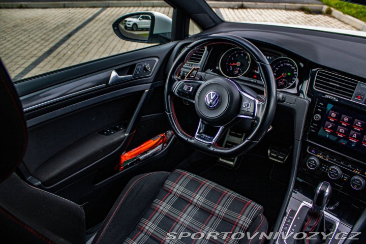 Volkswagen Golf 2.0 TSI BMT GTI DSG ZÁRU 2018