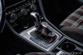 Volkswagen Golf 2.0 TSI BMT GTI DSG ZÁRU 2018