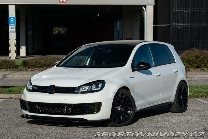 Volkswagen Golf 2.0 TFSI GTI DSG 2010
