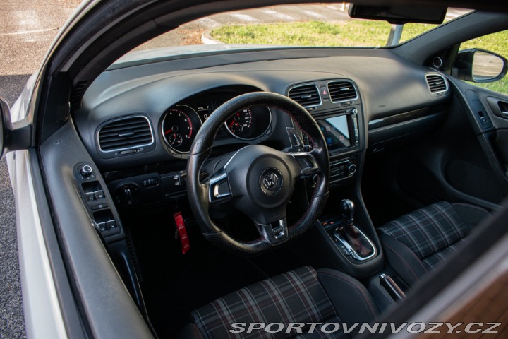 Volkswagen Golf 2.0 TFSI GTI DSG 2010