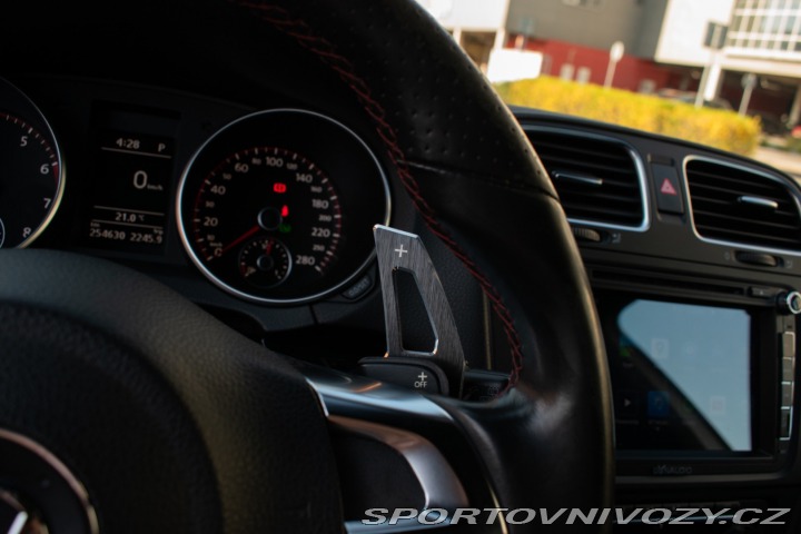 Volkswagen Golf 2.0 TFSI GTI DSG 2010