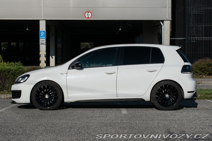 Volkswagen Golf 2.0 TFSI GTI DSG 2010