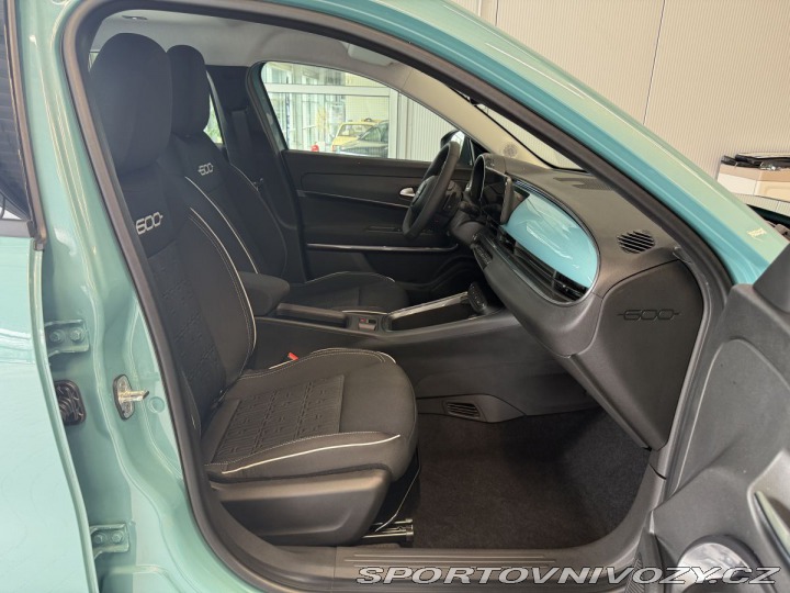 Fiat 600 1.2 Turbo Hybrid 110k MHE 2025
