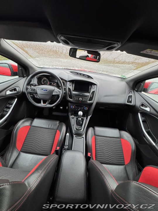 Ford Focus ST  2016