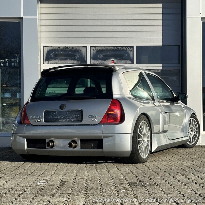 Renault Clio Sport V6 2001