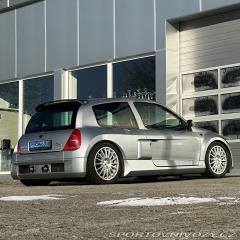 Renault Clio Sport V6 2001