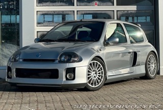 Renault Clio Sport V6 2001