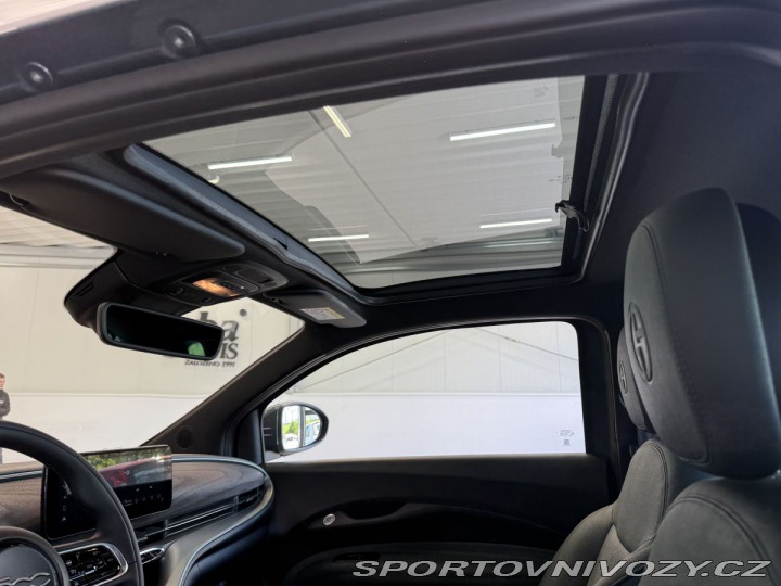 Fiat 500 500e Giorgio Armani Hatch 2025