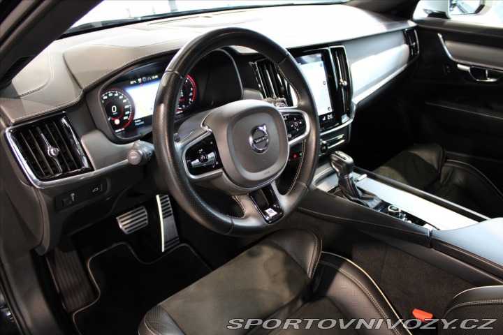 Volvo V90 D5 AWD R-Design PilotA / 2019