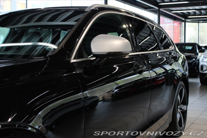 Volvo V90 D5 AWD R-Design PilotA / 2019