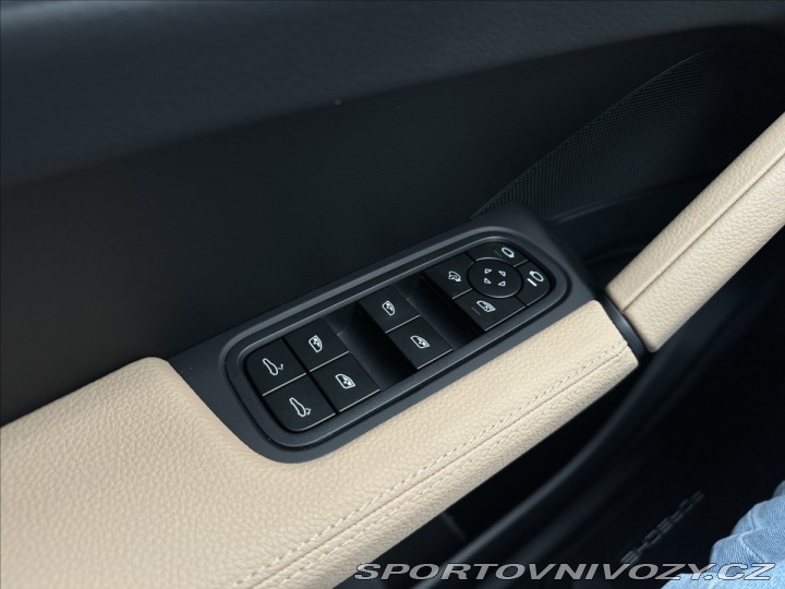 Porsche Cayenne E3 II Coupe Sport Chrono 2025