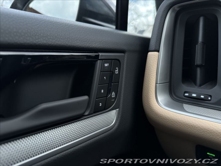 Porsche Cayenne E3 II Coupe Sport Chrono 2025
