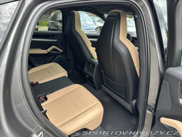 Porsche Cayenne E3 II Coupe Sport Chrono 2025
