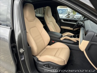 Porsche Cayenne E3 II Coupe Sport Chrono 2025