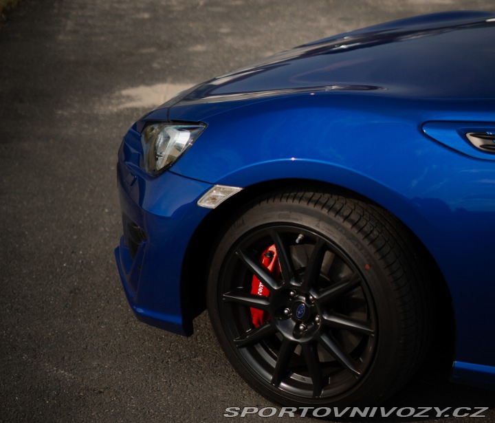 Subaru BRZ FE, raritní stav + STI 2021