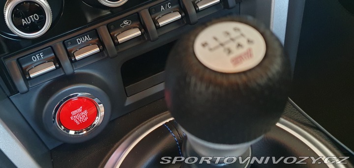 Subaru BRZ FE, raritní stav + STI 2021