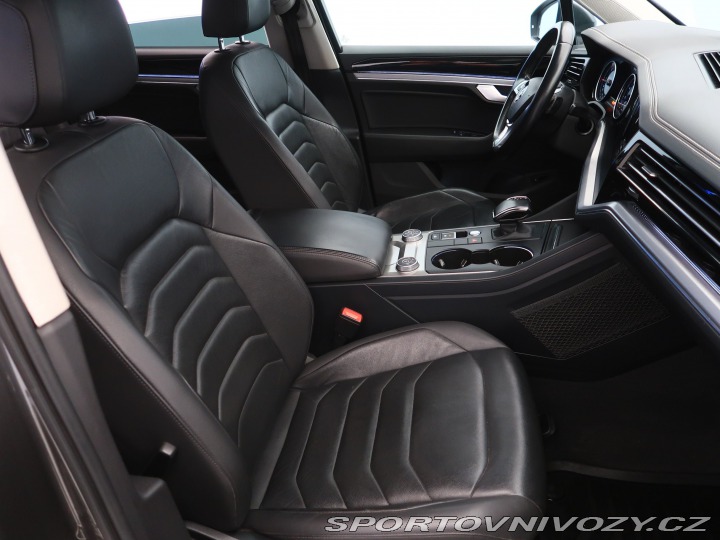 Volkswagen Ostatní modely Touareg Elegance 3.0 TDI 2018