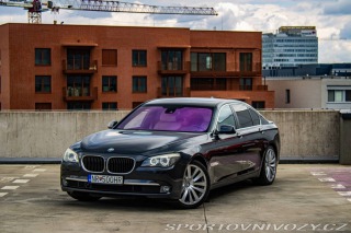 BMW 7 750i 4.4 V8 - ZÁRUKA 1 r