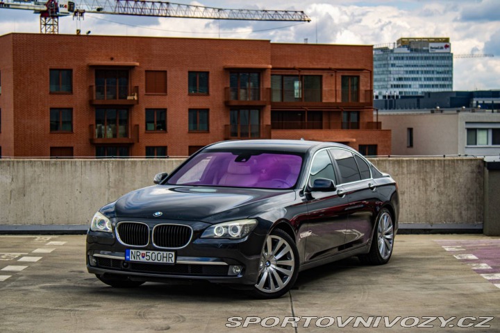 BMW 7 750i 4.4 V8 - ZÁRUKA 1 r 2011