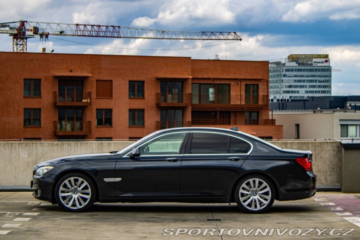 BMW 7 750i 4.4 V8 TOP Stav/SK 2011