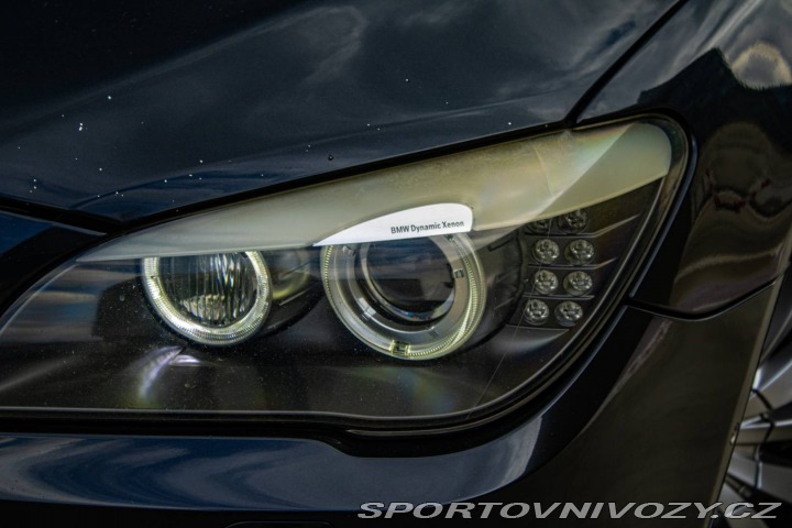 BMW 7 750i 4.4 V8 - ZÁRUKA 1 r 2011