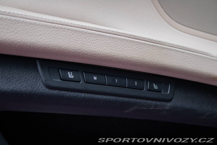 BMW 7 750i 4.4 V8 - ZÁRUKA 1 r 2011