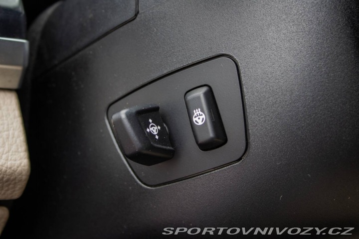 BMW 7 750i 4.4 V8 - ZÁRUKA 1 r 2011