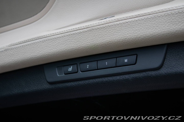 BMW 7 750i 4.4 V8 - ZÁRUKA 1 r 2011