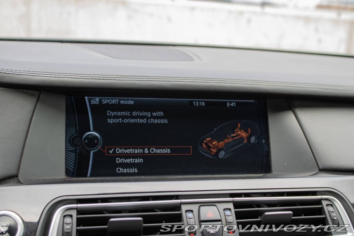 BMW 7 750i 4.4 V8 - ZÁRUKA 1 r 2011