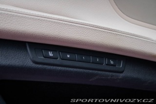 BMW 7 750i 4.4 V8 - ZÁRUKA 1 r 2011