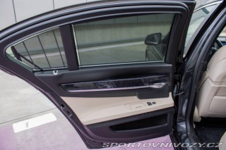 BMW 7 750i 4.4 V8 - ZÁRUKA 1 r 2011
