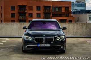 BMW 7 750i 4.4 V8 - ZÁRUKA 1 r 2011
