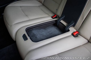 BMW 7 750i 4.4 V8 - ZÁRUKA 1 r 2011