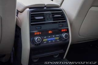 BMW 7 750i 4.4 V8 - ZÁRUKA 1 r 2011